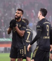 Fussball 1. Bundesliga Saison 21/22: FC Augsburg - FC Bayern Muenchen
