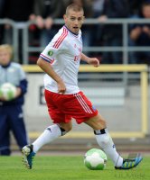 FUSSBALL, DFB Pokal 1. Hauptrunde: Hamburger SV, PETRIC am Ball