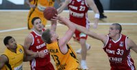 Basketball 1. Bundesliga 2012/2013:  Walter Tigers Tuebingen - Brose Baskets Bamberg