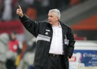 Fussball 1. Bundesliga: Koeln - Stuttgart, Trainer LATOUR