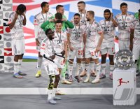 Fussball 1. Bundesliga 24/25: FC Bayern Muenchen feiert die 34. Deutschen Meisterschaft