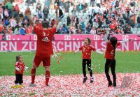 Fussball 1. Bundesliga  Saison  2012/2013:  Deutscher Meister 12/13 FC Bayern Muenchen