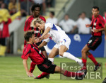 Fussball UCL: Leverkusen - Banik, Zweikampf