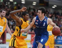 Basketball  1. Bundesliga  12/13: Walter Tigers Tuebingen - Eisbaeren Bremerhaven