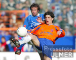 Fussball 1. Bundesliga: Bochum - Schalke, Zweikampf