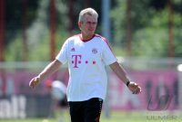 Fussball 1. Bundesliga: Trainer Jupp Heynckes  (FC Bayern Muenchen)
