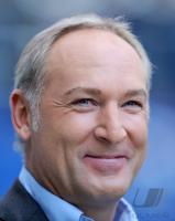 1. Fussball Bundesliga : EX Schalke Manager Andreas Mueller