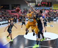 Basketball 1. Bundesliga 16/17 Hauptrunde: Walter Tigers Tuebingen - Alba Berlin