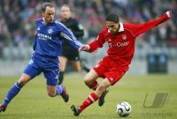 Fussball 1. Bundesliga: Bayern - Schalke, Zweikampf