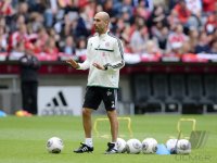 FUSSBALL  1. Bundesliga   2013/2014: Trainingsauftakt FC Bayern Muenchen