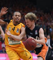 Basketball 1. Bundesliga 14/15 Hauptrunde:  Walter Tigers Tuebingen - ratiopharm Ulm
