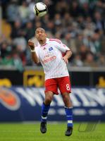FUSSBALL 1. BUNDESLIGA: Hamburg, DE JONG