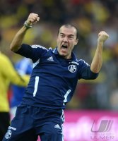 Fussball 1. Bundesliga : Zeugwart Enrico Heil (FC Schalke 04)