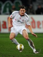 FUSSBALL, 1. BUNDESLIGA, 14. Spieltag: Bayern VAN BUYTEN Einzelaktion