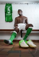 Fussball 1. Bundesliga, Saison 2012/2013, Werder Bremen: Assani Lukimya im exklusiven Pressefoto ULMER Fotoshooting