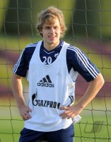 Fussball 1. Bundesliga 11/12: FC Schalke Training in Doha