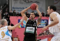 1. Basketball Bundesliga 2010/2011: Walter Tigers Tuebingen  - Giants Duesseldorf
