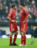 Fussball CHL  Saison 2011/2012: Thomas Mueller , Mario Gomez (v. li., FC Bayern Muenchen)
