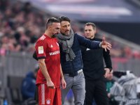 Fussball 1. Bundesliga Saison 18/19: FC Bayern Muenchen - SC Freiburg