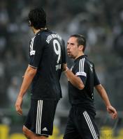 FUSSBALL 1. BUNDESLIGA: Moenchengladbach - Bayern