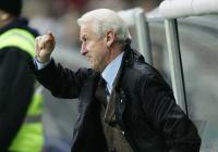 Fussball 1. Bundesliga: Frankfurt - Stuttgart, Trainer TRAPATTONI