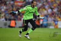 FUSSBALL Primera Division 13/14: Torwart Diego Lopez (Real Madrid)