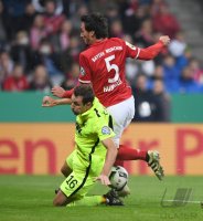 Fussball DFB Pokal 2. Runde 16/17: FC Bayern Muenchen - FC Augsburg