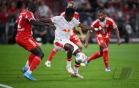 Fussball  Saisoneroeffnung 1. Bundesliga  25/26 
1. Spieltag: FC Bayern Muenchen - RB Leipzig