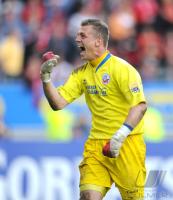 2. Fussball Bundesliga: JUBEL Alexander Walke (Rostock)