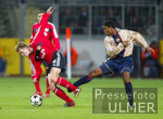 Fussball UCL: Leverkusen - Barcelona,  Zweikampf