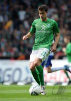 Fussball 1. Bundesliga, Saison 2011/2012: Sokratis Papastathopoulos (SV Werder Bremen)  am Ball