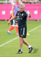 Fussball 1. Bundesliga 12/13: Training beim FC Bayern Muenchen