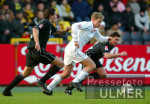 Fussball 2. Bundesliga: Aachen - Reutlingen, Zweikampf