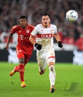 Fussball 1. Bundesliga : David Alaba (li, FC Bayern Muenchen) gegen Timo Gebhart (VfB Stuttgart)