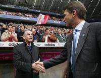 Fussball 1. BL Bayern-Wolfsburg; Zweikampf