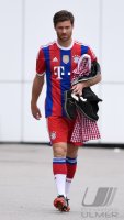 Fussball 1. Bundesliga 14/15: Xabi Alonso (FC Bayern Muenchen)