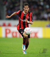 Fussball: 1. Bundesliga Saison 2010/2011: Eintracht Frankfurt, ALTINTOP am Ball