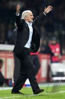 Fussball 1. Bundesliga: Leverkusen - Koeln, VOELLER engagiert