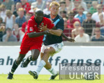 Fussball Bundesliga: Hannover 96 - 1860 Muenchen, Zweikampf