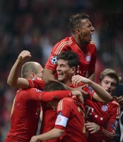 FUSSBALL INTERNATIONAL  CHL HALBFFINALE 11/12: JUBEL Mario Gomez (FC Bayern Muenchen)