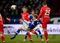 Fussball, 1. Bundesliga  Saison 2013/2014: FC Schalke 04 - SC Freiburg