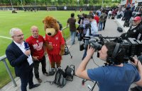 Fussball CHL Finale 2012: Abschluss Training beim FC Bayern Muenchen