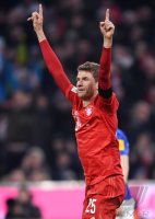 Fussball 1. Bundesliga Saison 19/20: FC Bayern Muenchen -  FC Schalke 04