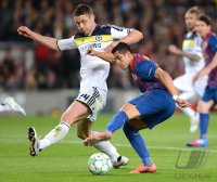 FUSSBALL INTERNATIONAL  CHL HALBFINALE 11/12:  Gary Cahill (FC Chelsea) gegen Alexis Sanchez (Barca)