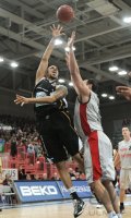 Basketball  1. Bundesliga  10/11   Walter Tigers Tuebingen - Brose Baskets