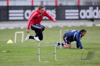 Fussball 1. Bundesliga : Philipp Lahm  mit Hamit Altintop  (v. li., FCB)