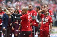 Fussball, 1. Bundesliga  Saison 13/14: Jubel FC Bayern Muenchen mit Schale