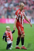 Fussball 1. Bundesliga : JUBEL  Robben mit Sohn Luka (FC Bayern Muenchen)