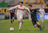 Fussball 1. Bundesliga  Saison 2010/2011: Martin Harnik (li, VfB Stuttgart) gegen Diego Contento (re, FC Bayern Muenchen)