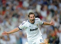 FUSSBALL Primera Division/Super Cup 2012: JUBEL Gonzalo Higuain (Real Madrid)